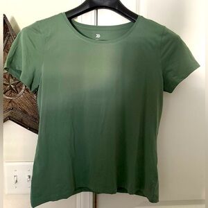 All in Motion, green short sleeve workout top, size medium